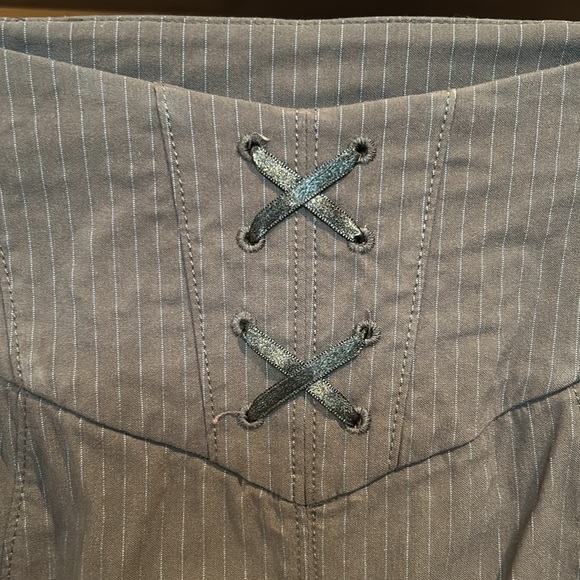 Express Design Studio:Pinstripe Pencil Skirt 0 w/ribbon detail.15% off 2+ bundle - Picture 4 of 5